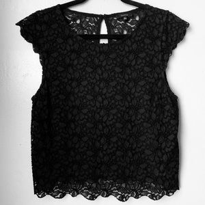 Aritzia lace black top